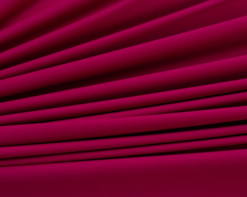 Microfibra Ramatex na cor Desejo da Evelin Tecidos e Aviamentos – vermelho marcante para lingerie sensual.