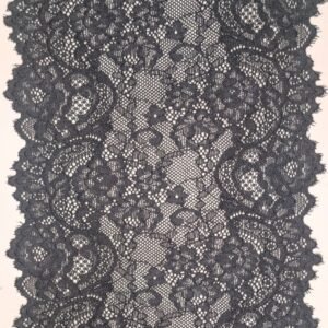 Renda Delicate 188 preta com padrão sofisticado.