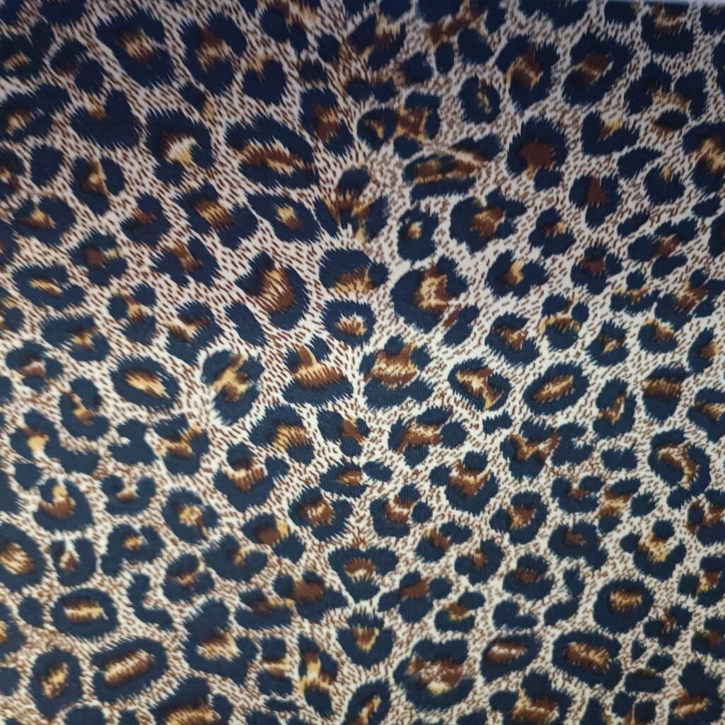 Microfibra poliamida estampada para lingerie, com toque macio e alta elasticidade.