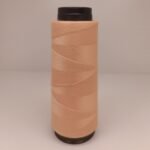 Linha Setta 2000J cor Pêssego para costura de lingerie, ideal para acabamento delicado e harmônico em peças suaves.