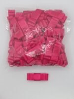 Pacote de laços de cetim tipo gravata na cor pink, pequenos e delicados, ideal para aplicação em lingeries e moda íntima.