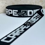 Cós de cueca Carpe Diem 40mm elástico preto e branco Evelin Tecidos