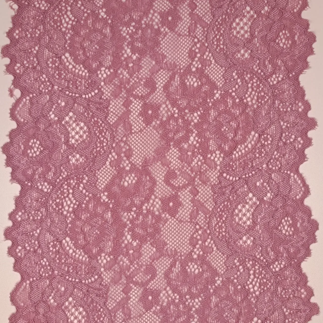 Renda Delicate 188 Malva para lingerie, delicada, macia e com caimento elegante