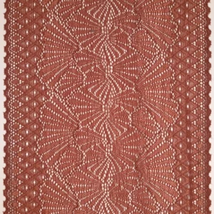 Renda Delicate 523 Bronze para lingerie, macia, elástica e com caimento uniforme.