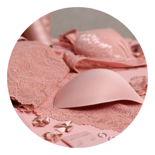 Kit de fabricação para lingerie – Evelin Tecidos e Aviamentos. Conjunto completo com tecidos, rendas e aviamentos para confecção profissional.