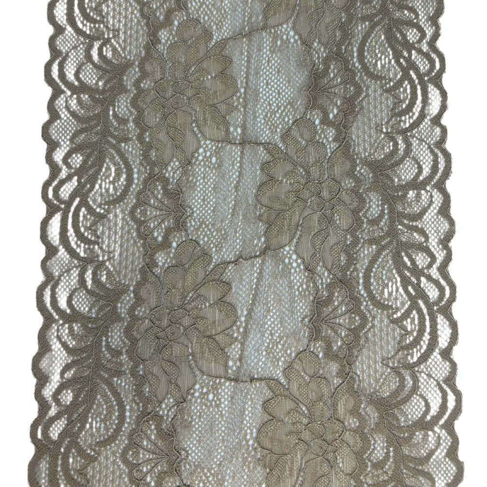 Renda Evelin 119 na cor chocolate, com visual quente e intenso.