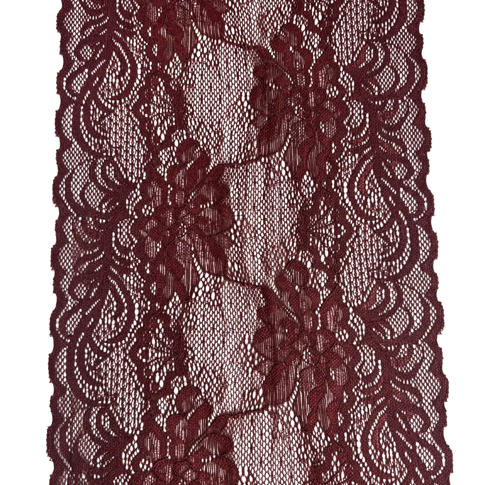 Renda Evelin 119 na cor sensuale, um tom rosado elegante e envolvente.