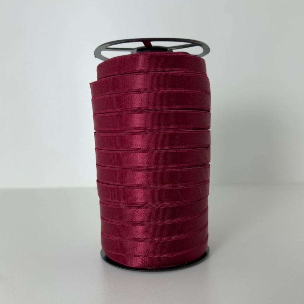 Elástico Cactus 10 mm Carmim para lingerie, rolo em destaque