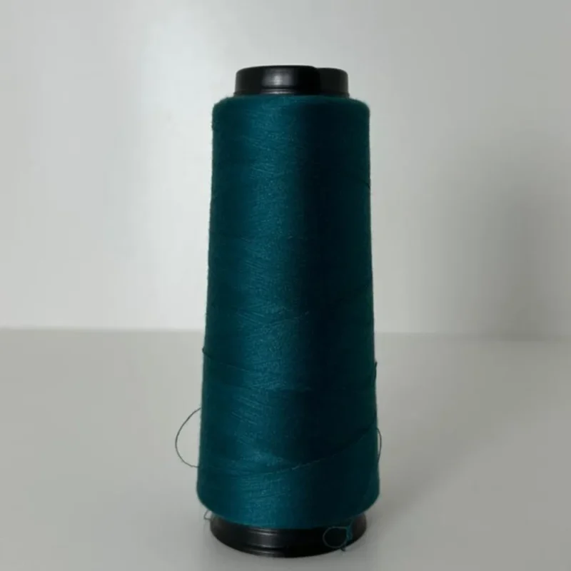 Linha Setta 2000J na cor Submarine para costura de lingerie