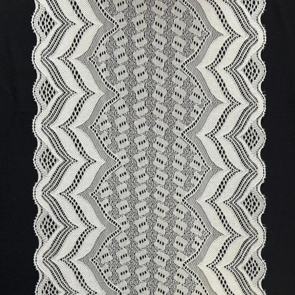 Renda 112 na cor branco Evelin Tecidos e Aviamentos
