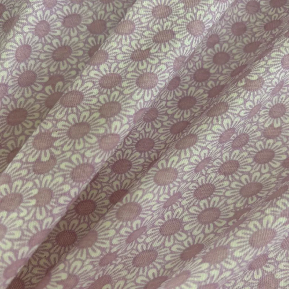 Cotton Estampado Margaridas Cor Malva Evelin Tecidos.