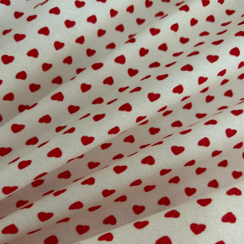 Tecido Cotton Poá Coração Rubi Branco Evelin Tecidos.